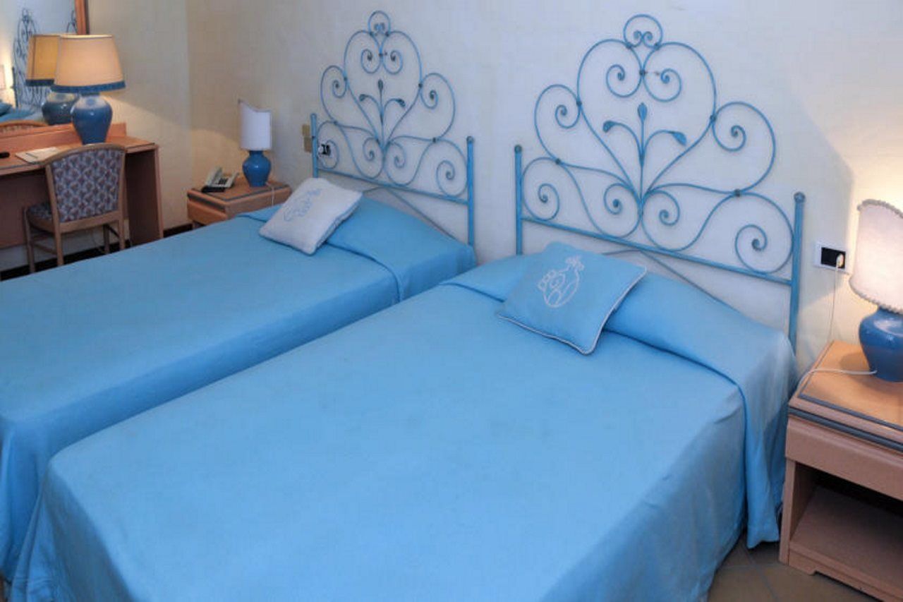 Hotel Pulicinu Baja Sardinia Luaran gambar
